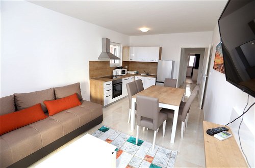 Foto 8 - Beautiful 2-bed Apartment in Okrug Gornji