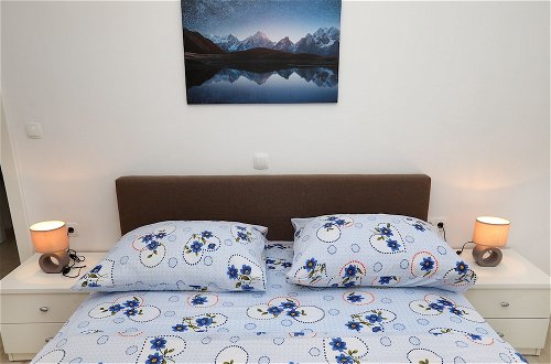 Photo 3 - Beautiful 2-bed Apartment in Okrug Gornji