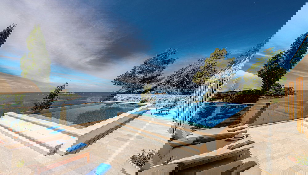 Primary image