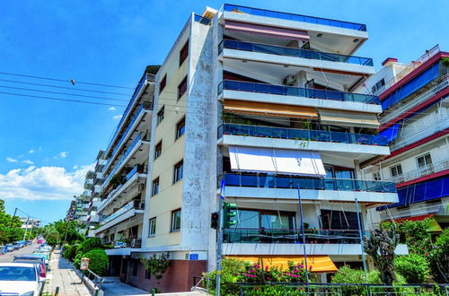 Photo 1 - Groovy Apartment by the Sea with Garden