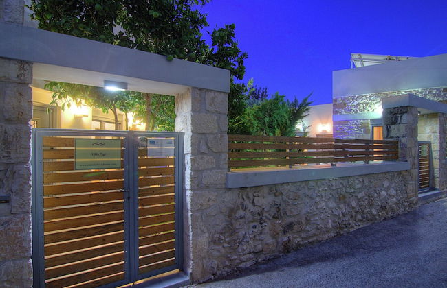 Authentic 10 Person Villa Near the Sea - Foto 2