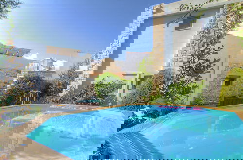 Photo 17 - Authentic 10 Person Villa Near the Sea