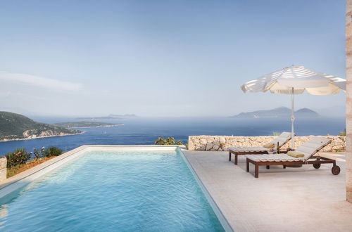 Photo 21 - Luxurious Villa in Vasiliki with Swimming Pool & Hot Tub