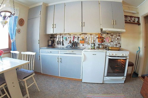 Photo 5 - 6 Person Holiday Home in Svensby