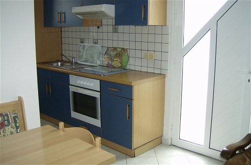 Photo 6 - Apartment Ivo With 1 Bedroom, in Omisalj