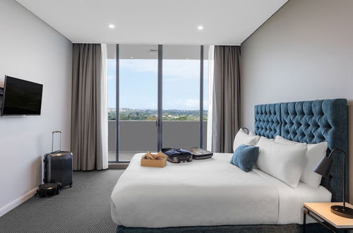 Photo 13 - Meriton Suites Waterloo