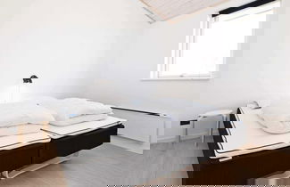 Foto 3 - 10 Person Holiday Home in Rodby-by Traum