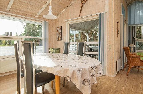 Foto 5 - 8 Person Holiday Home in Glesborg