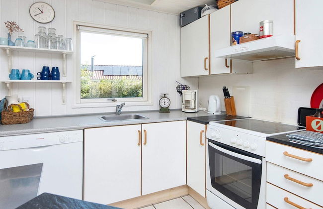 8 Person Holiday Home in Orsted - Foto 9