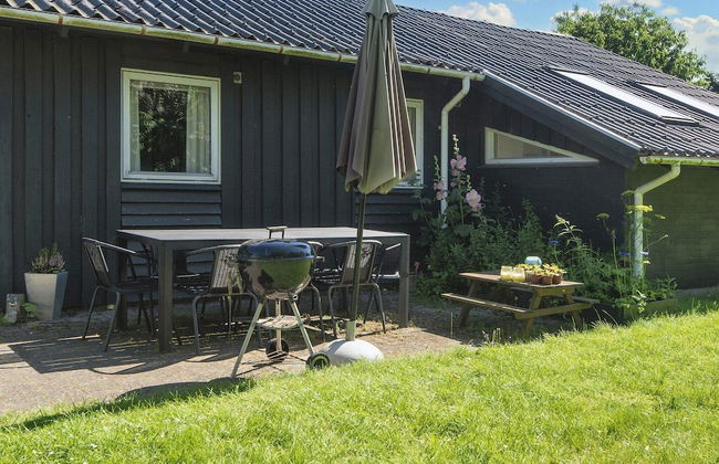 8 Person Holiday Home in Orsted - Foto 16