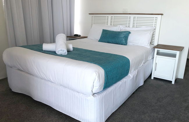Foreshore Apartments - Photo 3