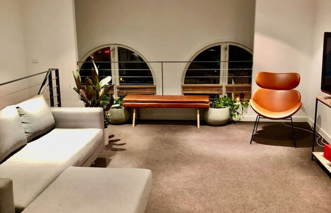 Light-filled Converted Warehouse 2 Bedroom Apartment in Prahran - Foto 3