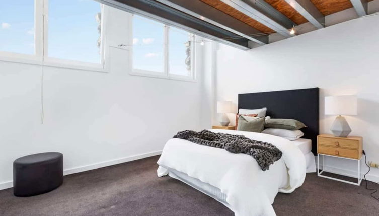 Foto 1 - Light-filled Converted Warehouse 2 Bedroom Apartment in Prahran