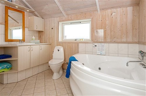 Foto 14 - 7 Person Holiday Home in Harboore