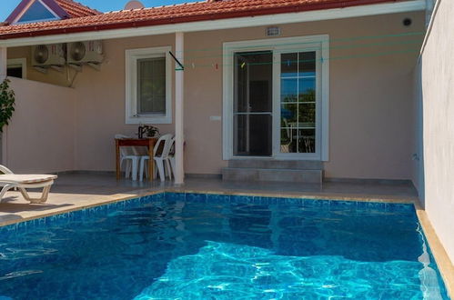 Photo 4 - Villa Duman 2 Private Pool A C Wifi Car Not Required - 3165