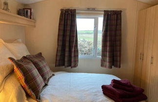 Photo 2 - Cosy, Quiet Static Caravan, Mawgan Porth, St Eval