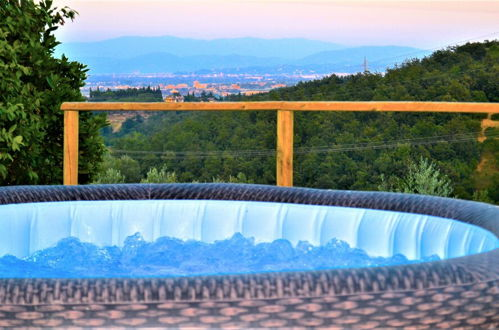 Foto 46 - Villa Close to Florence, Hot Tub & Breathtaking View