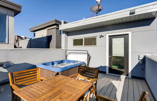 The Highland Square Experience Lohi Townhome With Hot Tub - Foto 1
