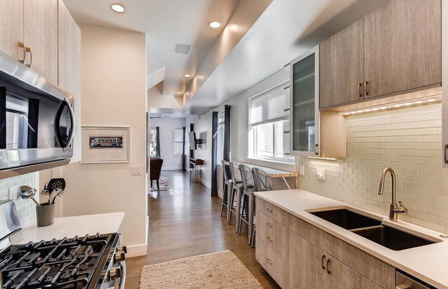 The Highland Square Experience Lohi Townhome With Hot Tub - Foto 9