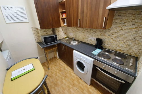 Photo 29 - Victorian House 2 Bed 2 Bath Next to Barbican Tube