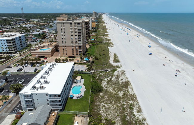 Jacksonville Beachdrifter by VTrips - Photo 63