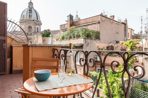 Photo 25 - Rental in Rome Campo de Fiori Balcony