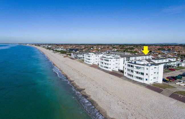No. 28 Contemporary Beach Side Property With sea Views - Foto 34