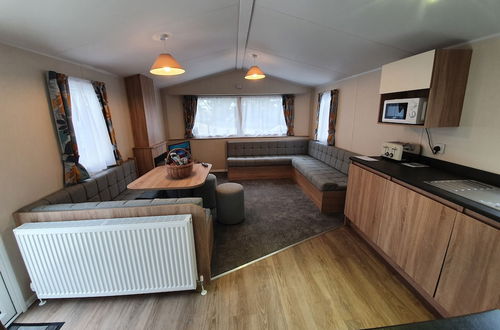 Foto 44 - 3 Bedroom Caravan, Sleeps 8, at Parkdean Newquay Holiday Park