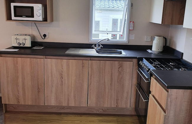 3 Bedroom Caravan, Sleeps 8, at Parkdean Newquay Holiday Park - Foto 41