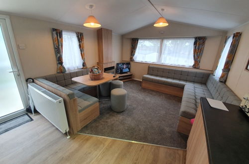 Foto 42 - 3 Bedroom Caravan, Sleeps 8, at Parkdean Newquay Holiday Park