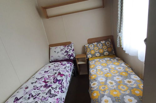 Photo 3 - 3 Bedroom Caravan, Sleeps 8, at Parkdean Newquay Holiday Park