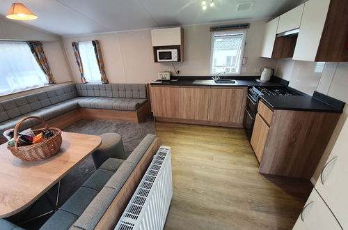 Photo 43 - 3 Bedroom Caravan, Sleeps 8, at Parkdean Newquay Holiday Park