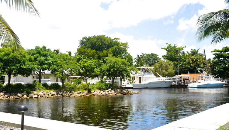 Photo 1 - Riviera Luxury Living at River Oaks Marina and Tower