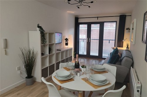 Photo 11 - Fantastic Centrally Located 1 bed Apartment