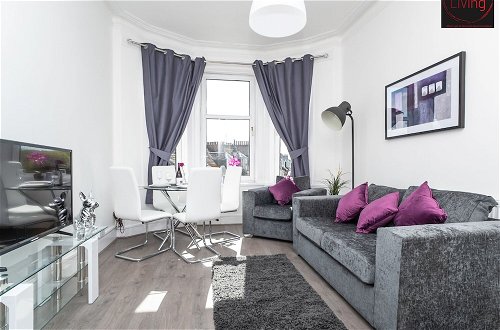 Photo 15 - One Bedroom Apartment by Klass Living Serviced Accommodation Rutherglen - Crossroads Apartment With WiFi and Parking