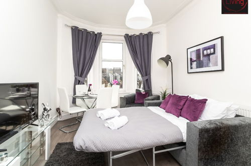 Photo 3 - One Bedroom Apartment by Klass Living Serviced Accommodation Rutherglen - Crossroads Apartment With WiFi and Parking