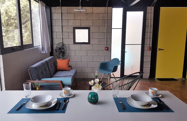 Cozy Loft with Balcony - Photo 21