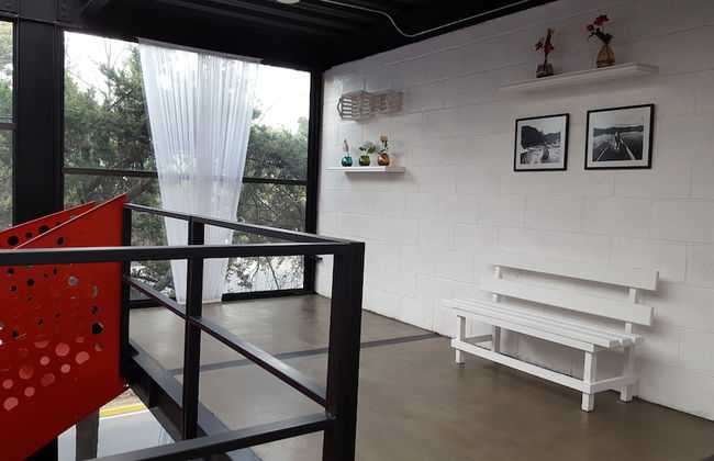 Cozy Loft with Balcony - Photo 17