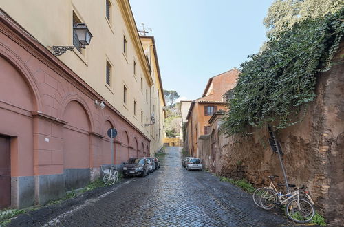 Photo 25 - The Quietest Corner of Trastevere, AC & Elevator