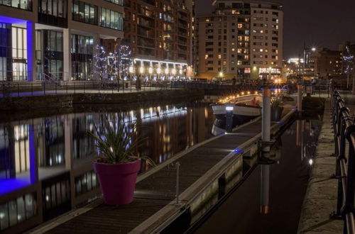 Photo 30 - Modern Deluxe Leeds City Apt Balcony View