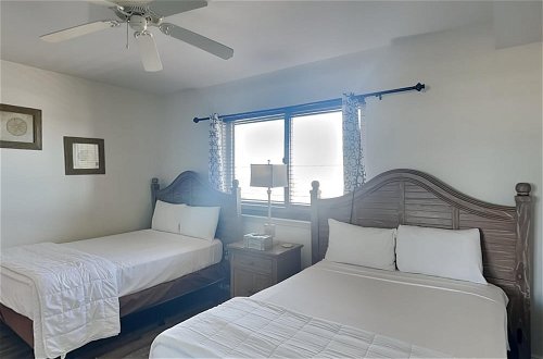 Photo 16 - Emerald Beach Resort by Southern Vacation Rentals