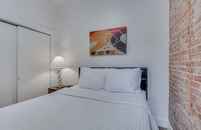Central Belmont Residences - Photo 2