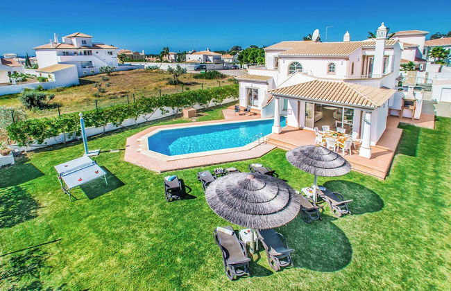 Villa Damara - Foto 1