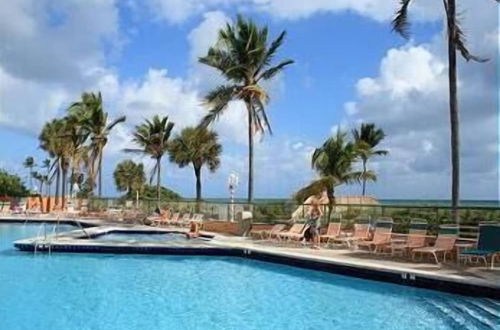 Photo 11 - Hollywood Beach Resort-one Bedroom Sleeps 6