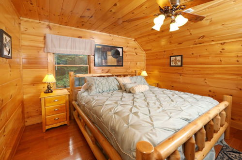 Foto 6 - Majestic Manor - Five Bedroom Cabin