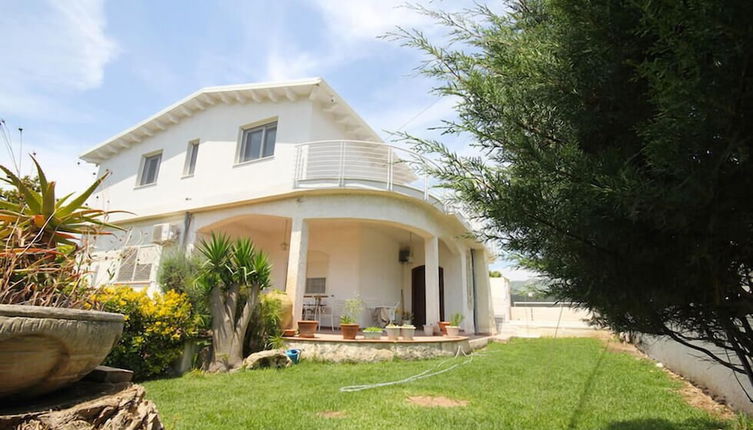 Photo 1 - VIlla White