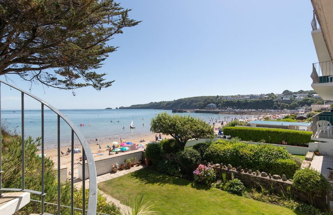 Swn Y Tonnau - Sea Front Apartment Spectacular Sea Views Parking Direct Beach Access - Foto 1
