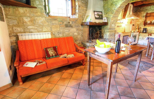 Alluring Farmhouse in Ortignano With Swimming Pool - Foto 25