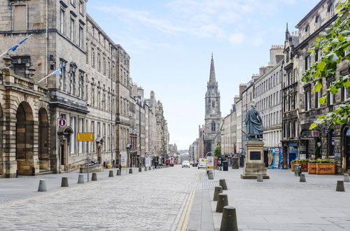 Photo 32 - Gorgeous Royal Mile Mansion Apartment