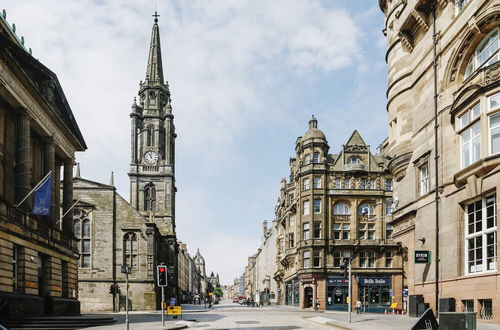 Photo 35 - Gorgeous Royal Mile Mansion Apartment